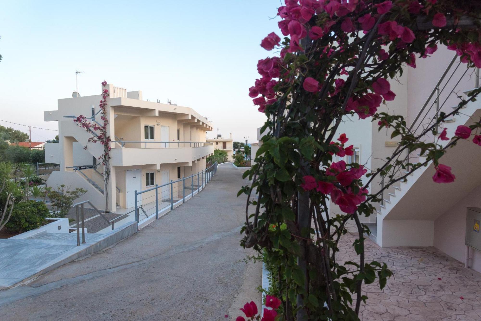 Amaryllis Front Beach Hotel Лардос Екстер'єр фото