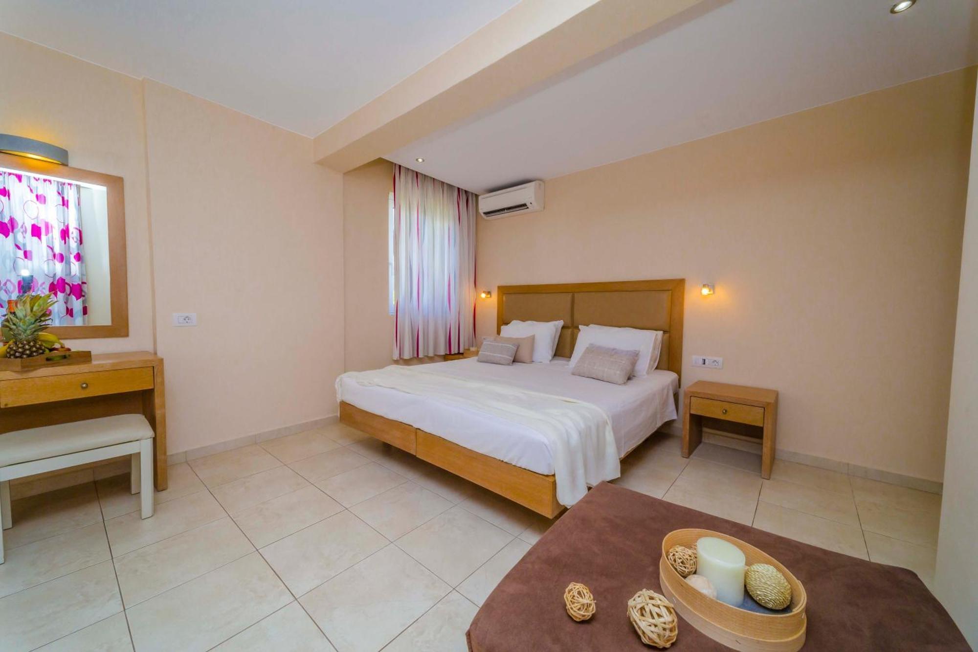 Amaryllis Front Beach Hotel Лардос Екстер'єр фото
