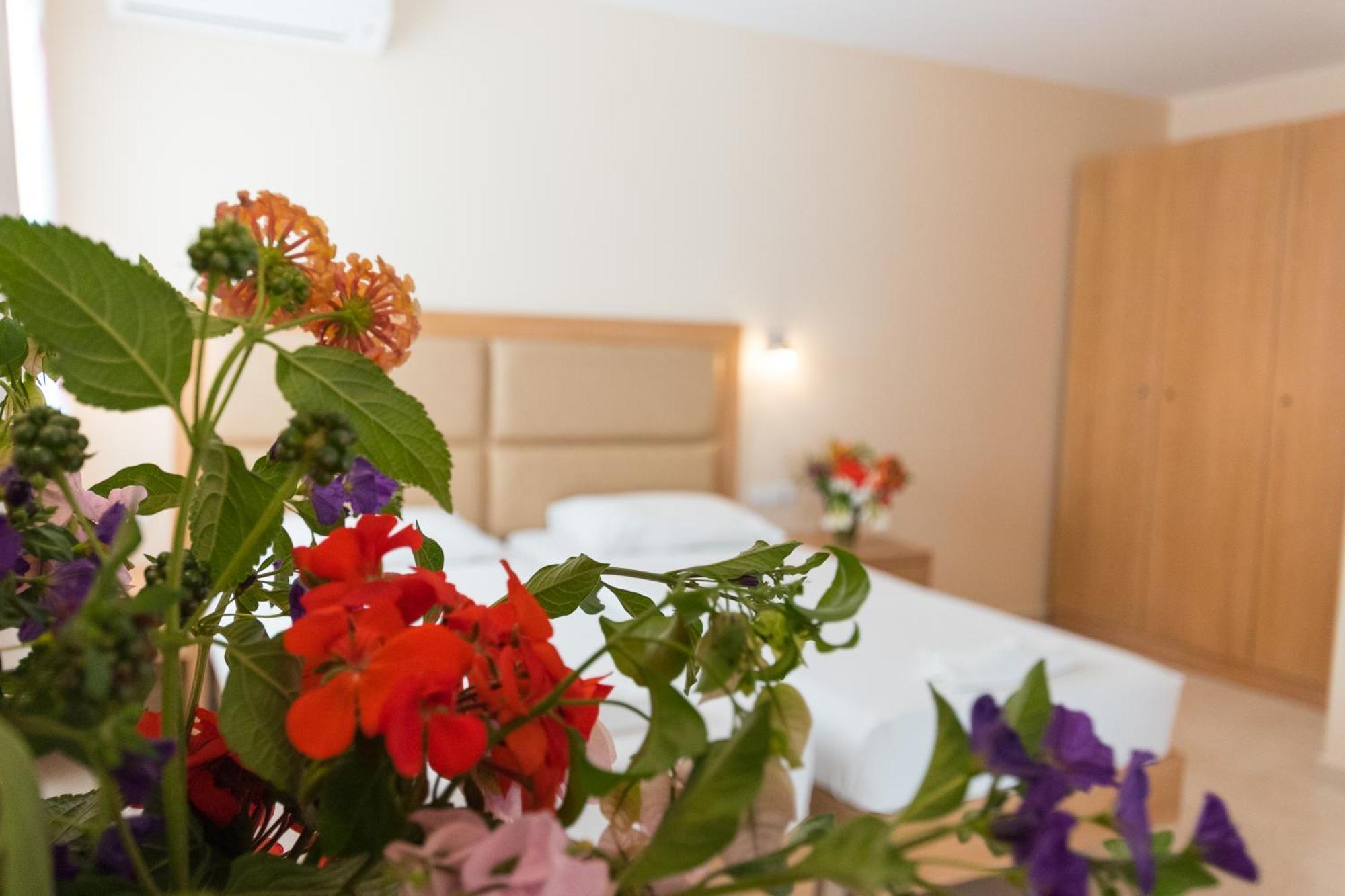 Amaryllis Front Beach Hotel Лардос Екстер'єр фото