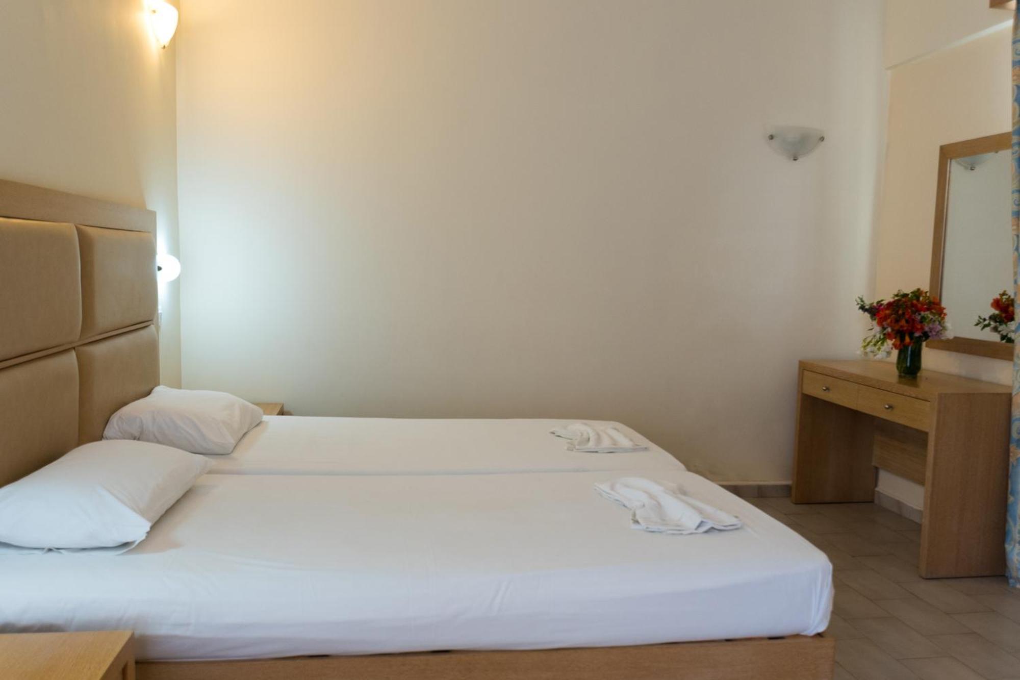 Amaryllis Front Beach Hotel Лардос Екстер'єр фото